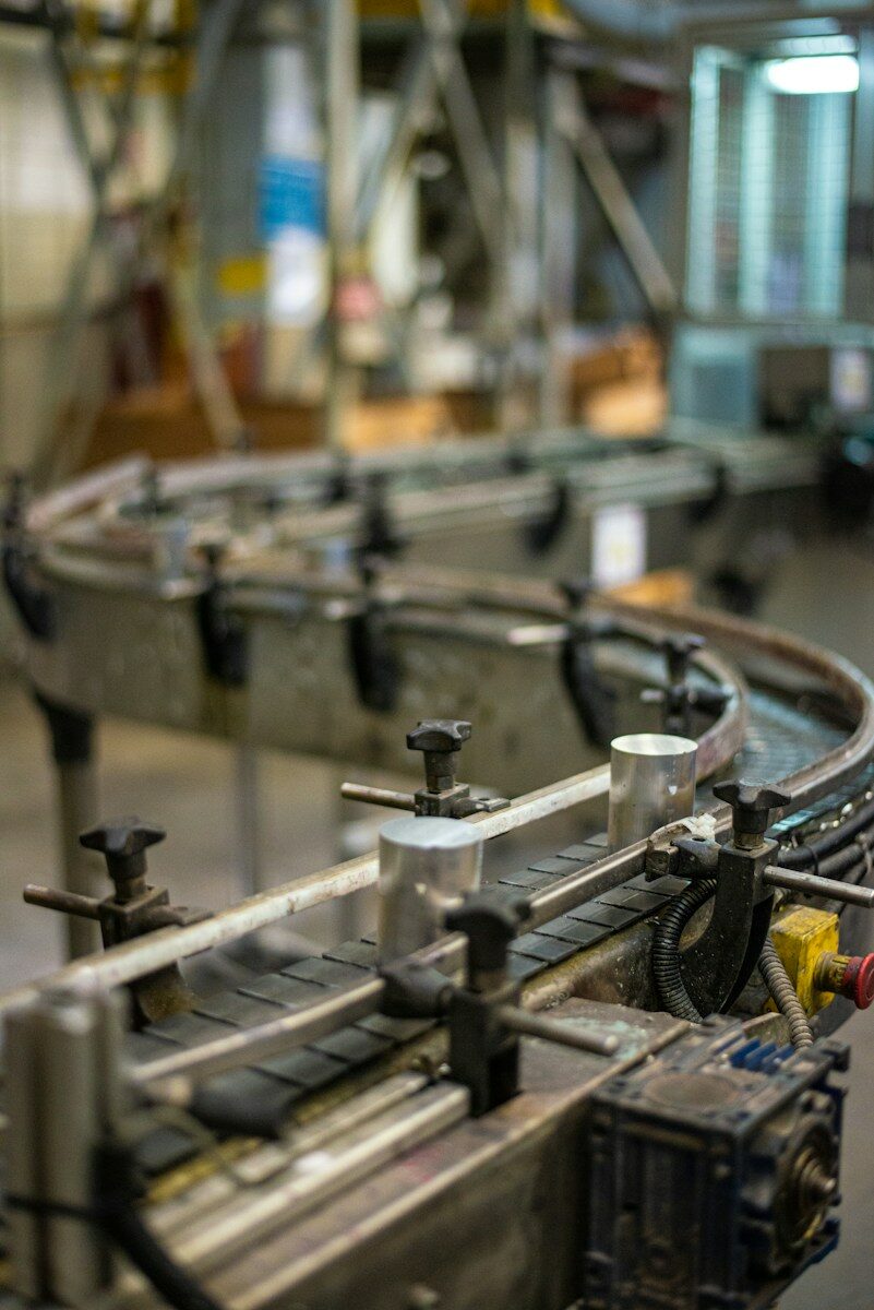 Ligne de production industrielle automatisée